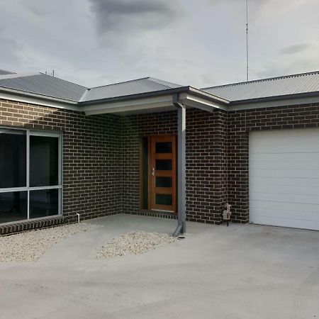 123 Wilson - Arapiles Apartment Horsham Bagian luar foto