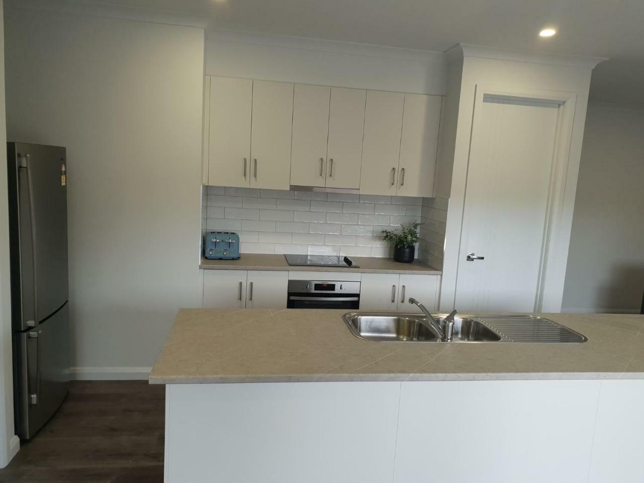 123 Wilson - Arapiles Apartment Horsham Bagian luar foto